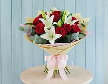 Букет цветов из:  Лилии и Розы #REPLACE_PRED# Шали