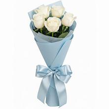 Букет 5 Белых роз Проуд в Шали