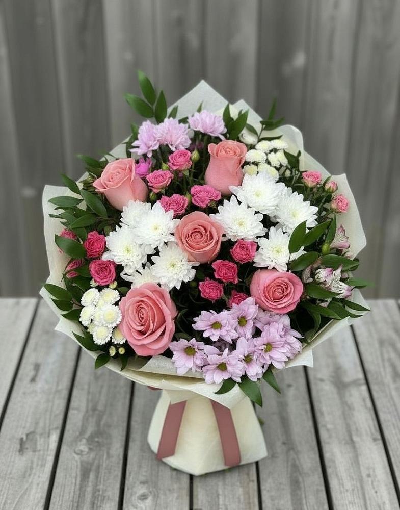 Букет цветов из: Альстромерии, Гвоздики, Розы и Хризантемы в Шали