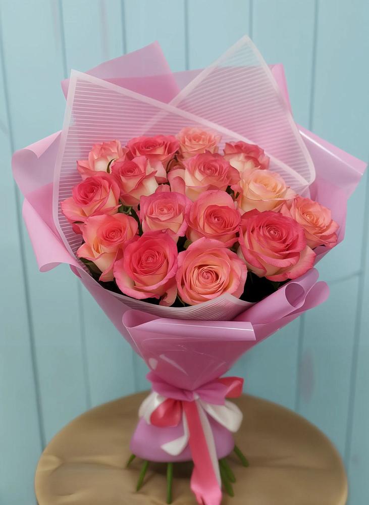 Букет 15 Розовых роз Равель в Шали