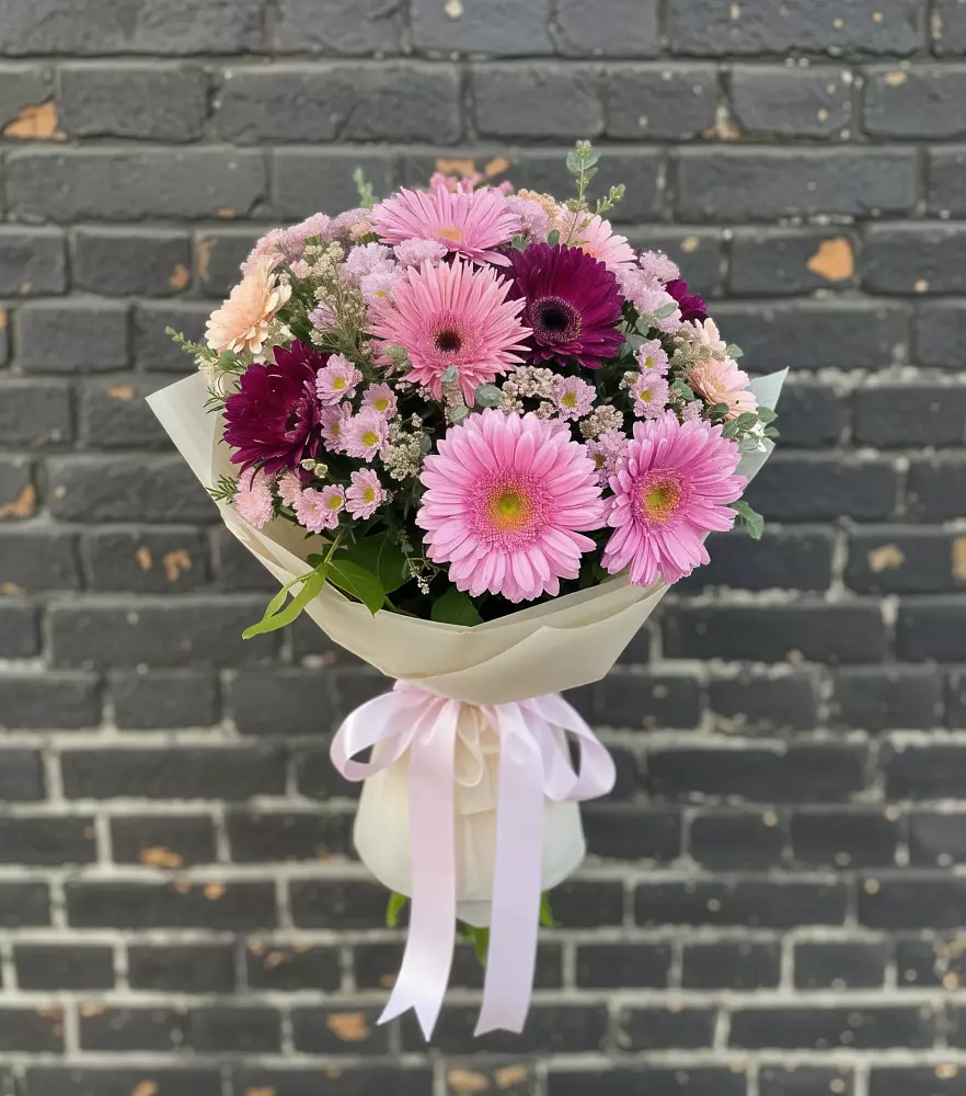 Букет цветов из: Герберы и Хризантемы в Шали