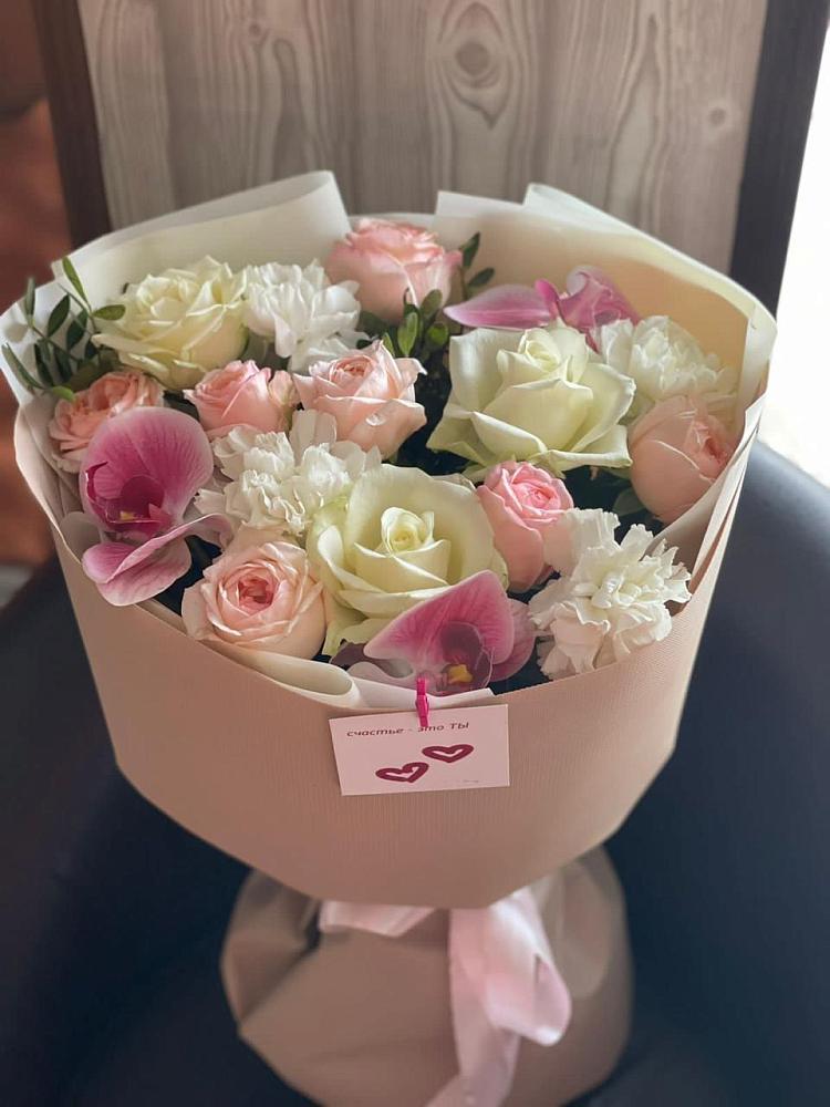 Букет цветов из: Орхидеи, Розы и Гвоздики в Шали