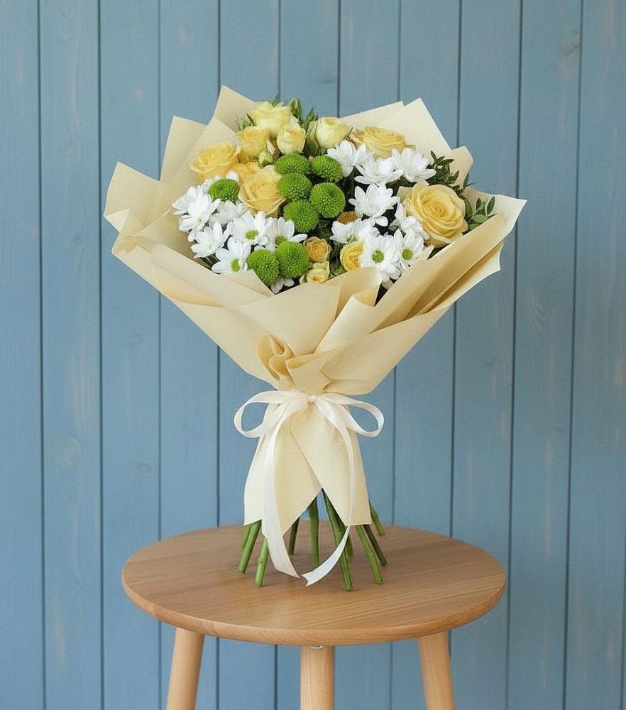 Букет цветов из: Хризантемы и Розы в Шали