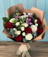 Букет цветов из:  Розы и Альстромерии в Шали