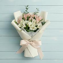 Букет цветов из:  Альстромерии в Шали