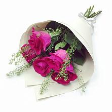 Букет цветов из:  Розы в Шали
