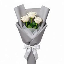 Букет 3 белые розы в Шали