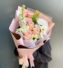 Букет цветов из:  Хризантемы и Розы в Шали