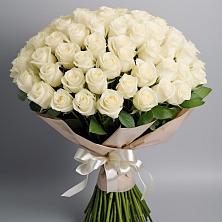 Букет 101 беля роза Белоснежка в Шали
