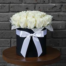 Цветочная композиция из Розы в шляпной коробке #REPLACE_PRED# Шали